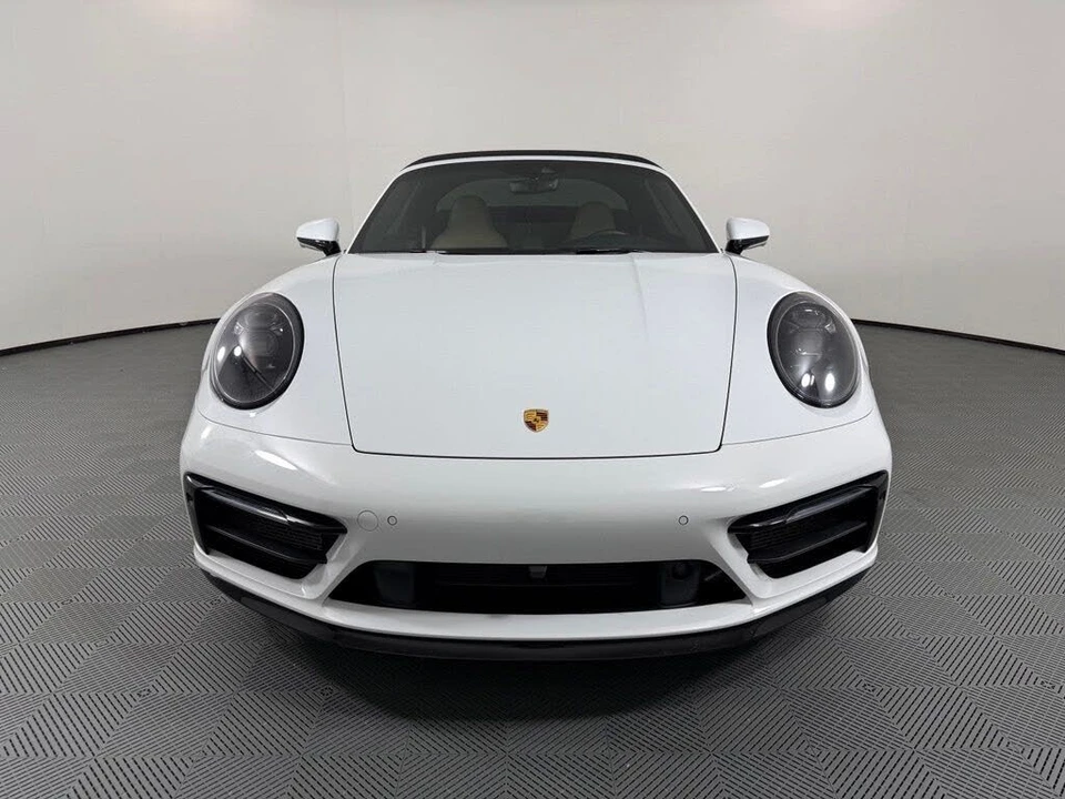 2023 Porsche 992 Targa 4 & 4S - Image 10 of 27