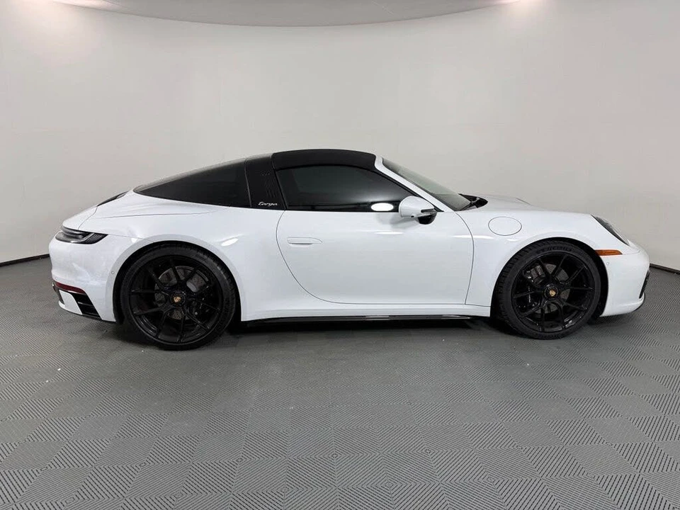 2023 Porsche 992 Targa 4 & 4S - Image 8 of 27