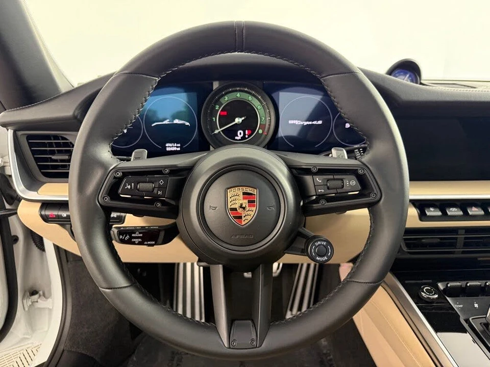 2023 Porsche 992 Targa 4 & 4S - Image 25 of 27