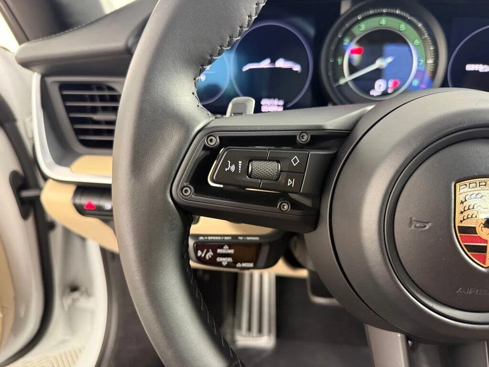 2023 Porsche 992 Targa 4 & 4S - Image 26 of 27