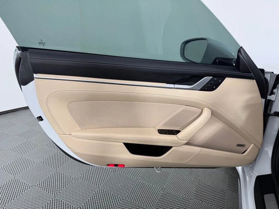 2023 Porsche 992 Targa 4 & 4S - Image 17 of 27