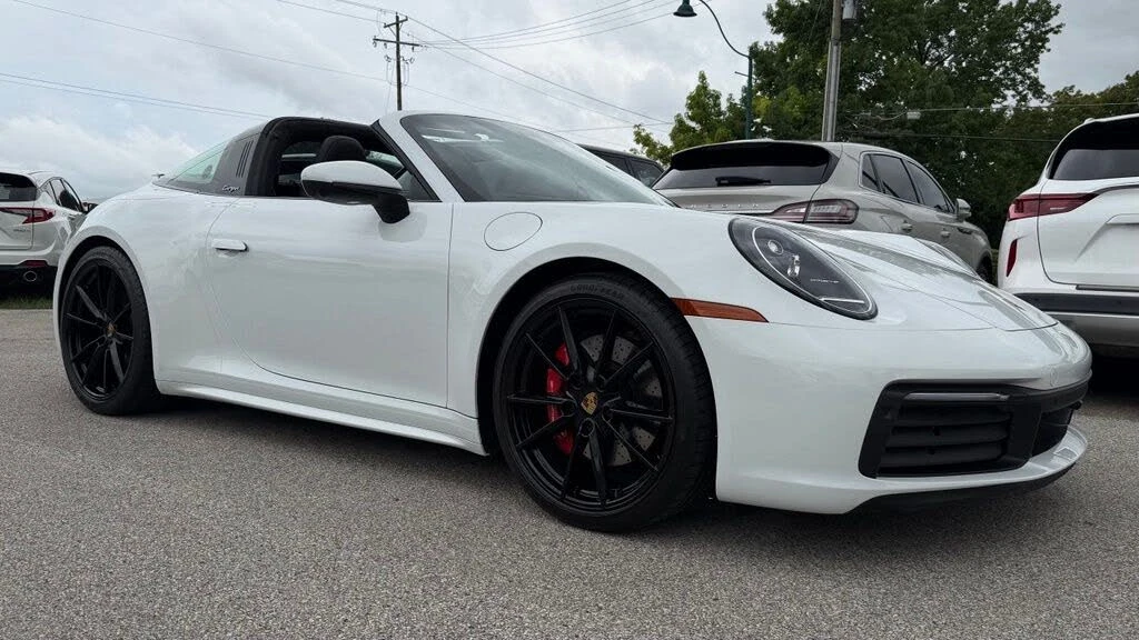 2023 Porsche 992 Targa 4 & 4S - Image 11 of 31