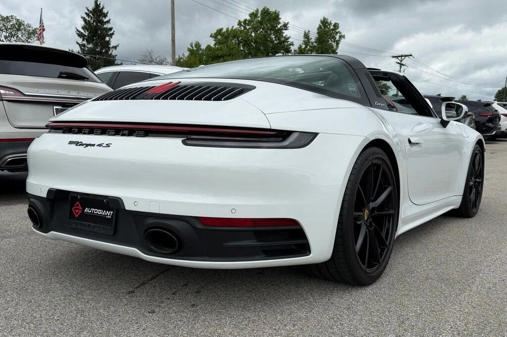 2023 Porsche 992 Targa 4 & 4S - Image 8 of 31