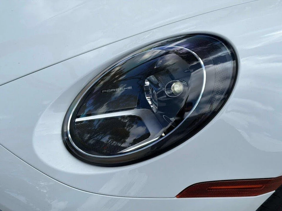 2023 Porsche 992 Targa 4 & 4S - Image 11 of 31