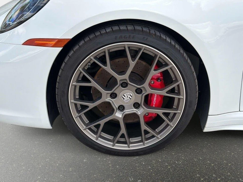 2023 Porsche 992 Targa 4 & 4S - Image 12 of 31
