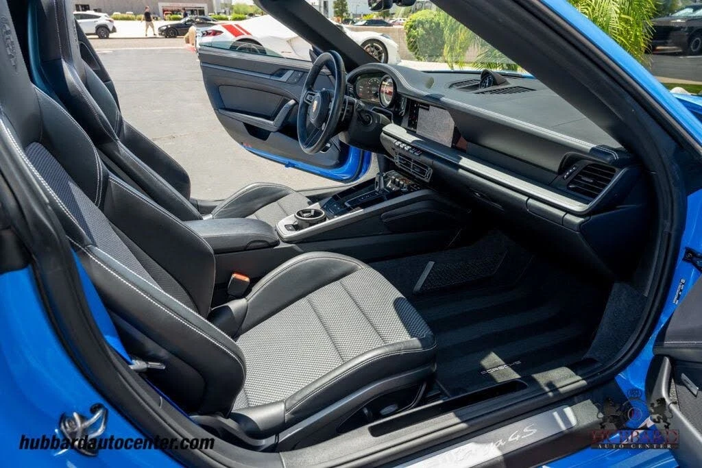 2023 Porsche 992 Carrera - Image 24 of 31