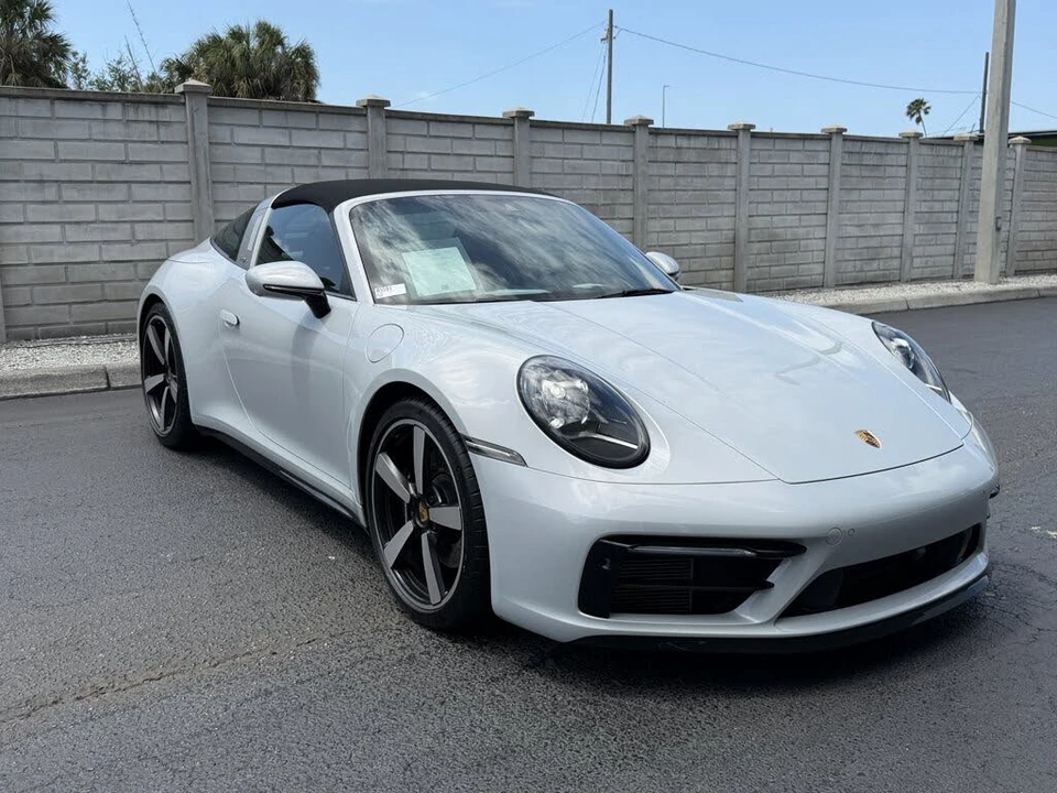 2023 Porsche 992 Targa 4 & 4S - Image 8 of 31