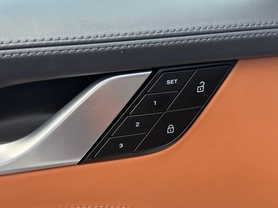 2023 Porsche 992 Targa 4 & 4S - Image 20 of 31