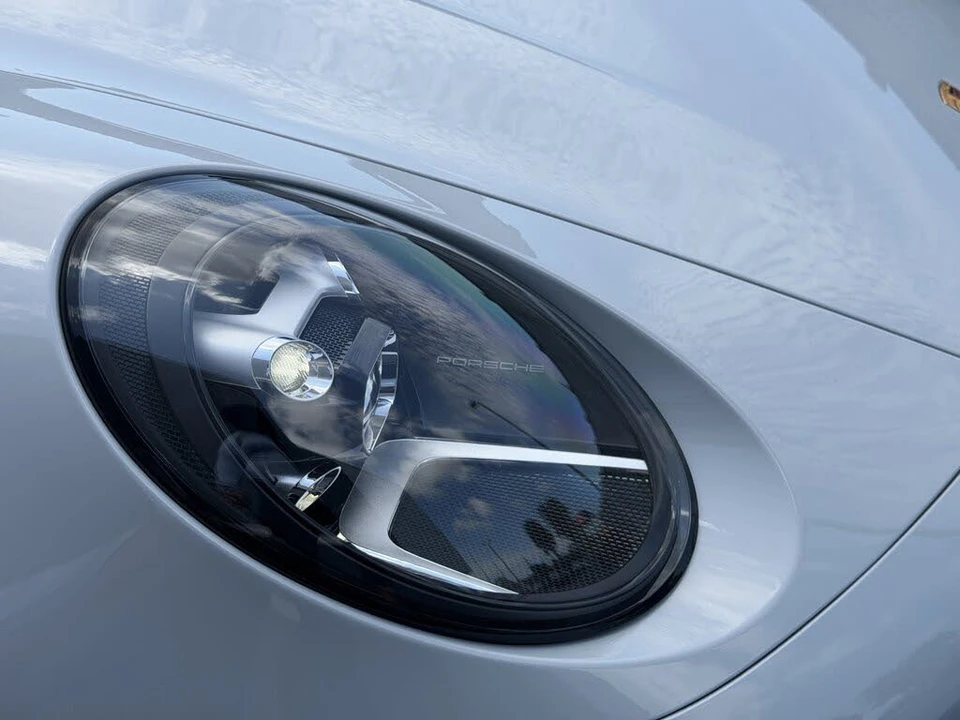 2023 Porsche 992 Targa 4 & 4S - Image 13 of 31