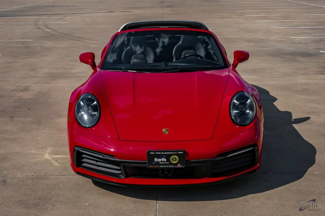 2023 Porsche 992 Targa 4 & 4S - Image 28 of 31