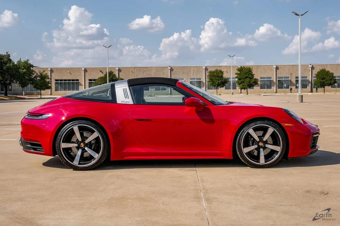 2023 Porsche 992 Targa 4 & 4S - Image 20 of 31