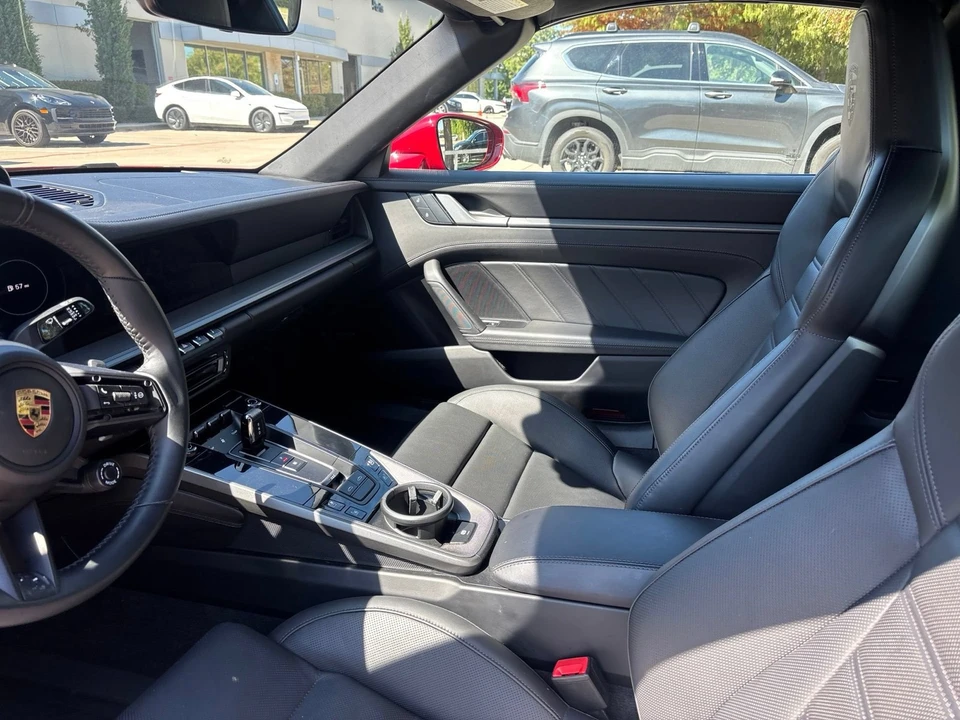 2023 Porsche 992 Targa 4 & 4S - Image 5 of 8