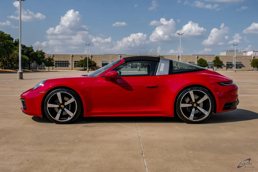 2023 Porsche 992 Targa 4 & 4S - Image 8 of 31