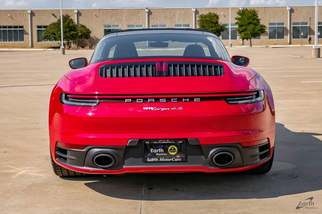 2023 Porsche 992 Targa 4 & 4S - Image 12 of 31