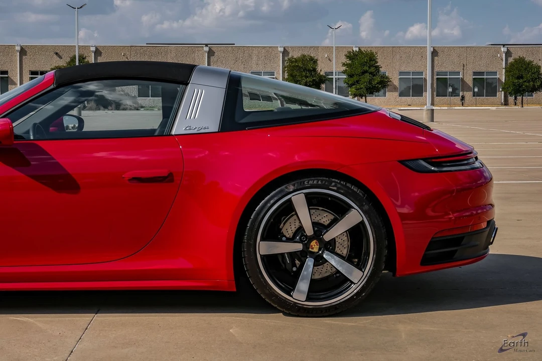2023 Porsche 992 Targa 4 & 4S - Image 10 of 31