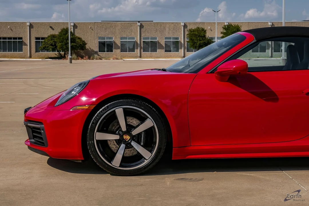 2023 Porsche 992 Targa 4 & 4S - Image 9 of 31
