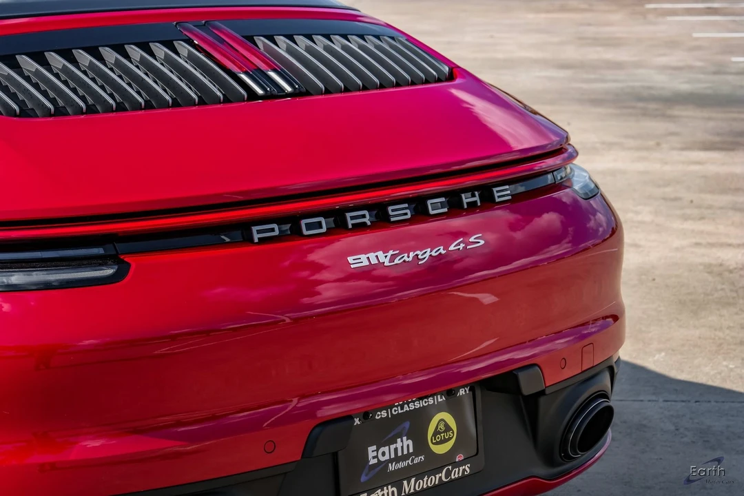2023 Porsche 992 Targa 4 & 4S - Image 15 of 31