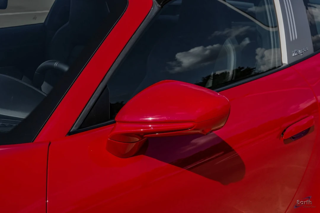 2023 Porsche 992 Targa 4 & 4S - Image 26 of 31