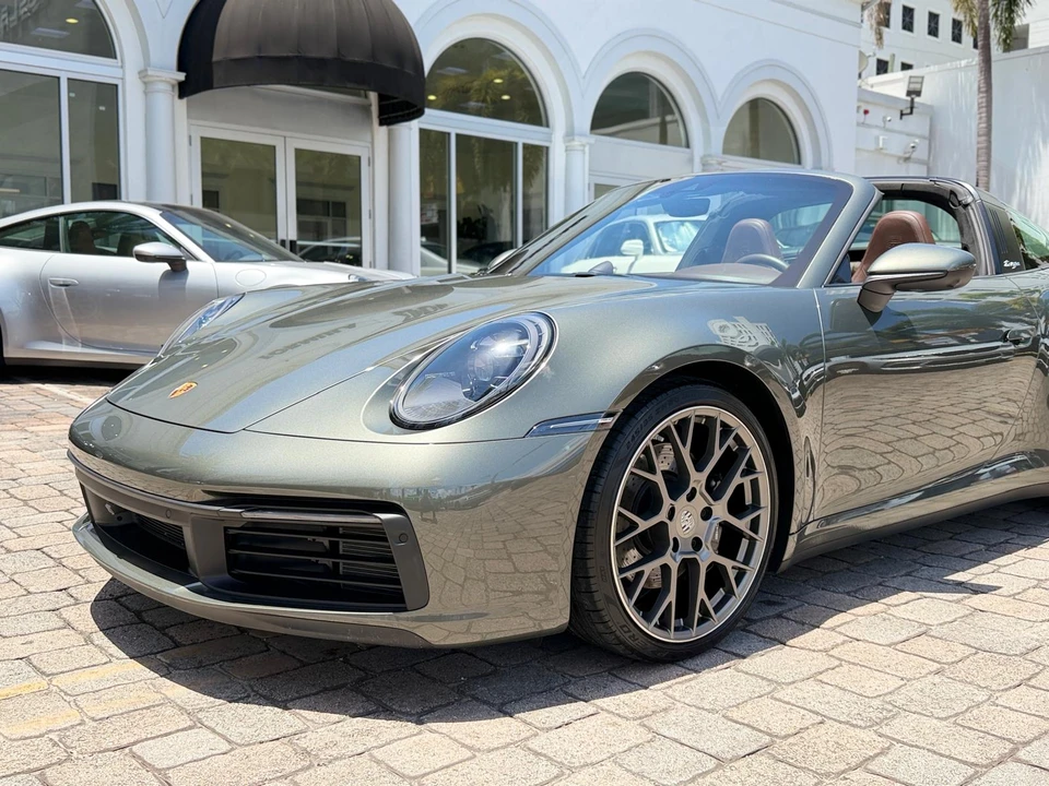 2023 Porsche 992 Targa 4 & 4S - Image 3 of 31