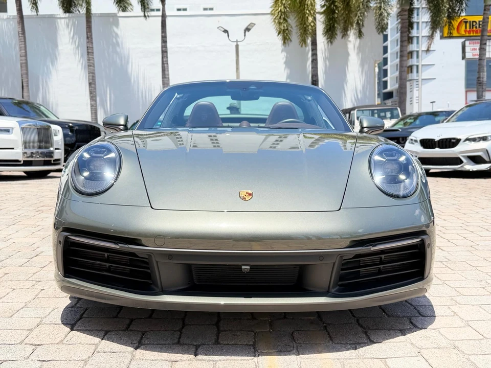 2023 Porsche 992 Targa 4 & 4S - Image 7 of 31