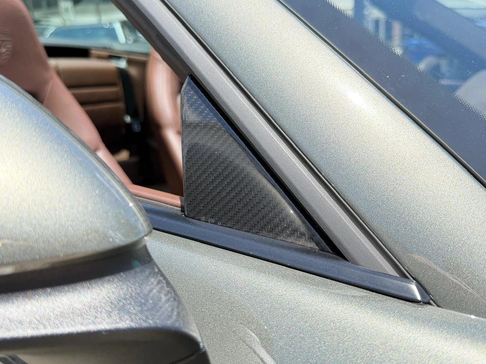 2023 Porsche 992 Targa 4 & 4S - Image 12 of 31