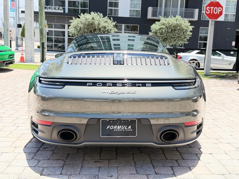 2023 Porsche 992 Targa 4 & 4S - Image 18 of 31