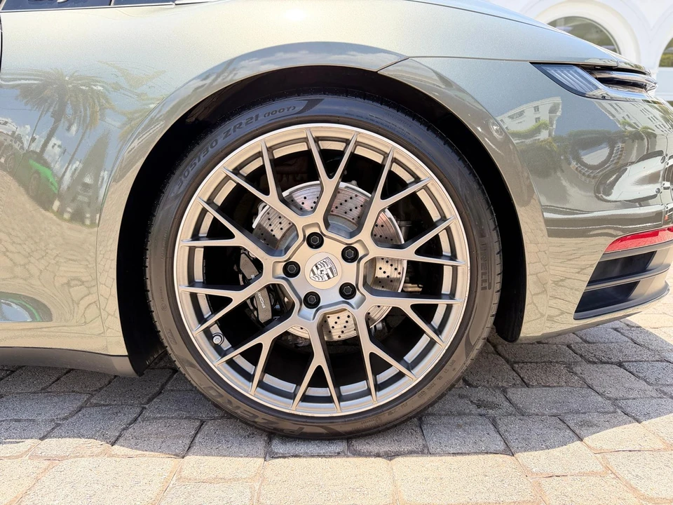 2023 Porsche 992 Targa 4 & 4S - Image 30 of 31