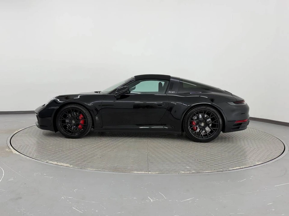 2023 Porsche 992 Targa 4 & 4S - Image 2 of 5