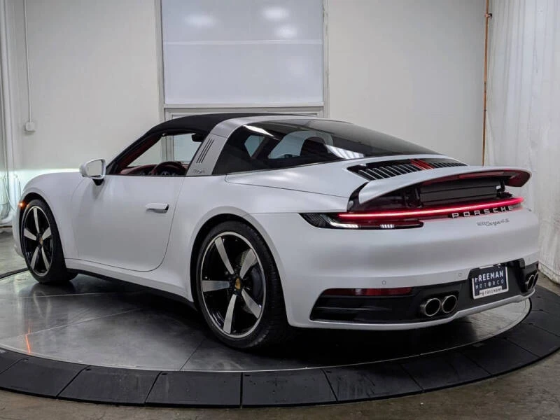 2023 Porsche 992 Targa 4 & 4S - Image 14 of 31