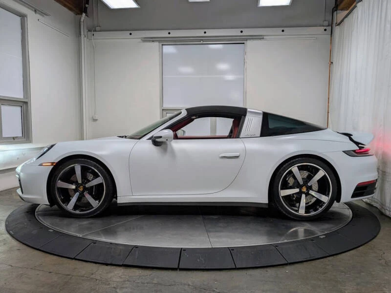 2023 Porsche 992 Targa 4 & 4S - Image 13 of 31