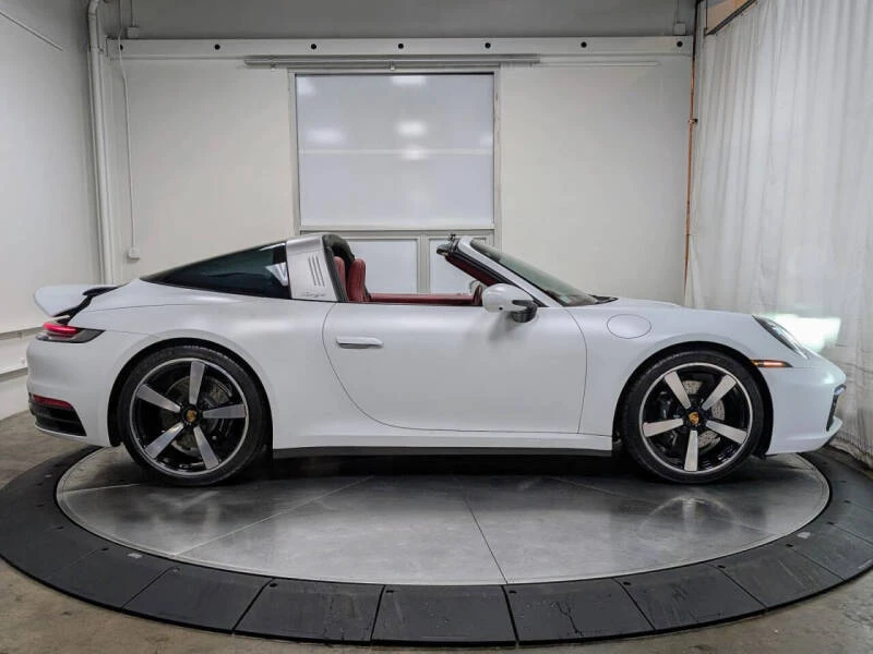 2023 Porsche 992 Targa 4 & 4S - Image 9 of 31