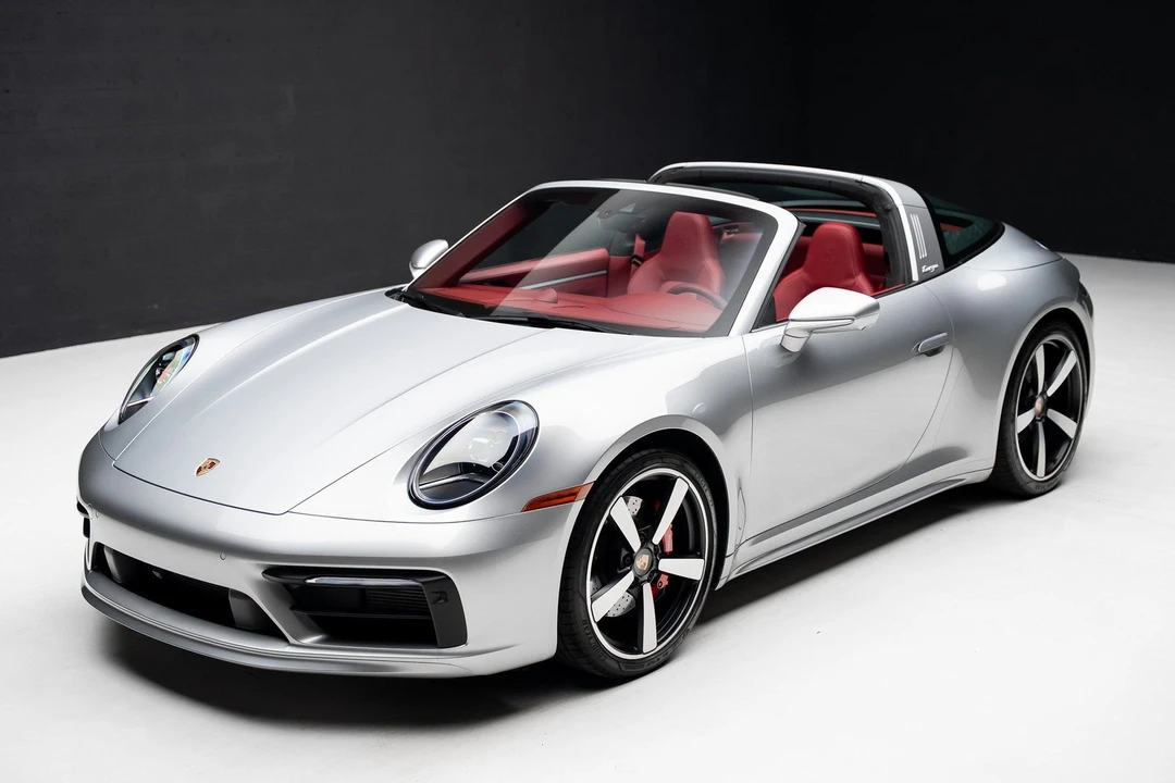 2023 Porsche 992 Targa 4 & 4S - Image 7 of 21