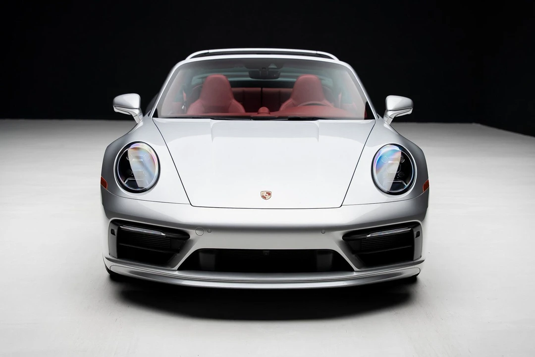 2023 Porsche 992 Targa 4 & 4S - Image 9 of 21