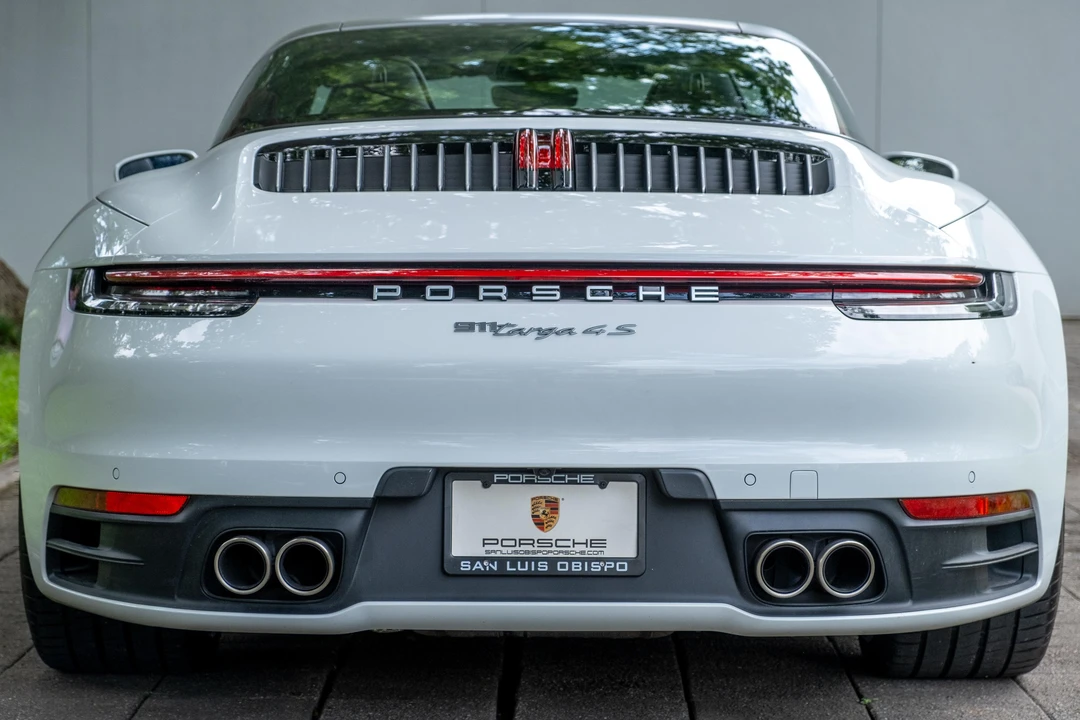 2023 Porsche 992 Targa 4 & 4S - Image 18 of 31