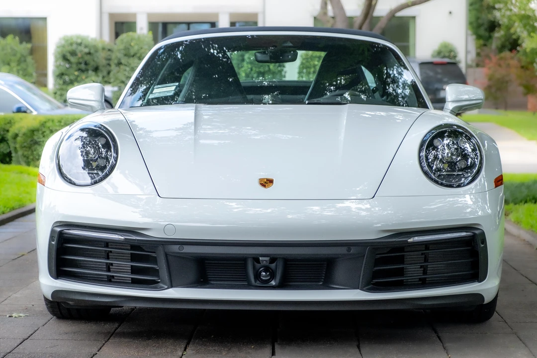 2023 Porsche 992 Targa 4 & 4S - Image 14 of 31