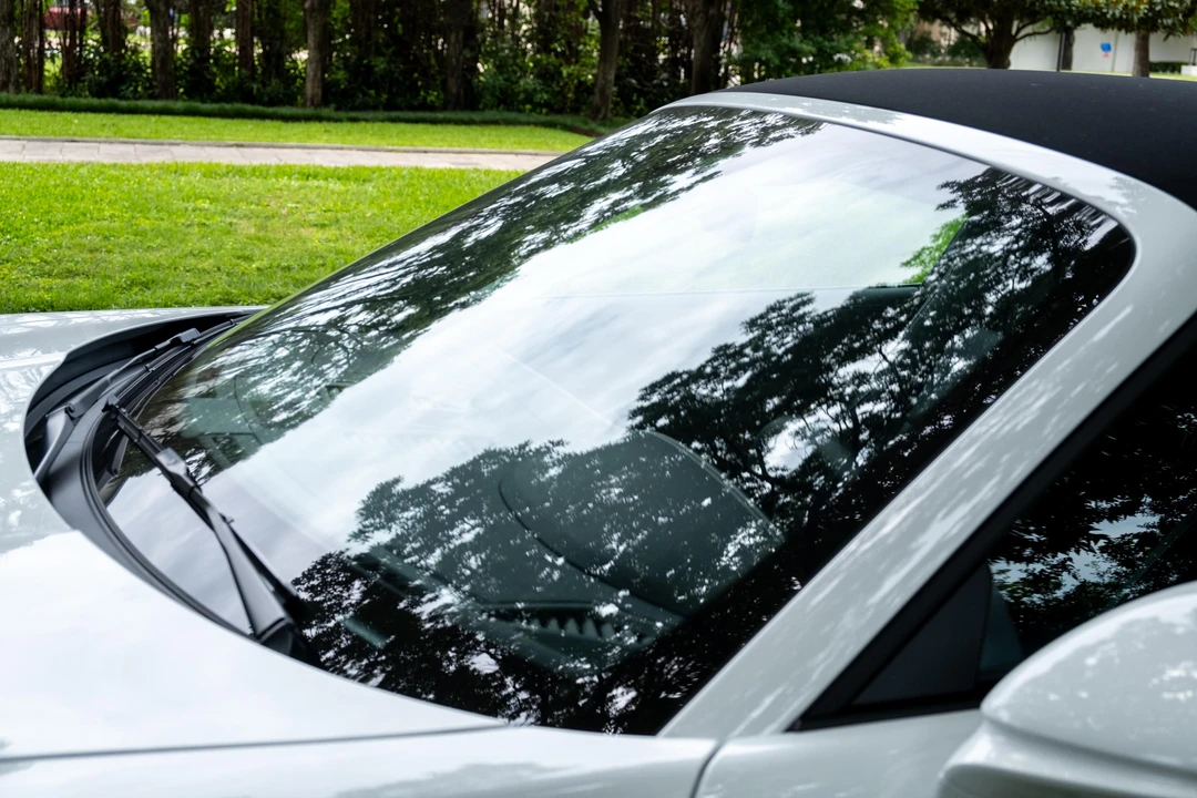 2023 Porsche 992 Targa 4 & 4S - Image 28 of 31