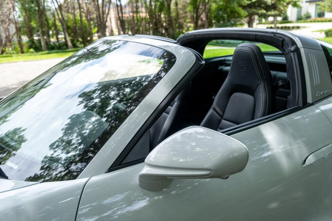 2023 Porsche 992 Targa 4 & 4S - Image 29 of 31