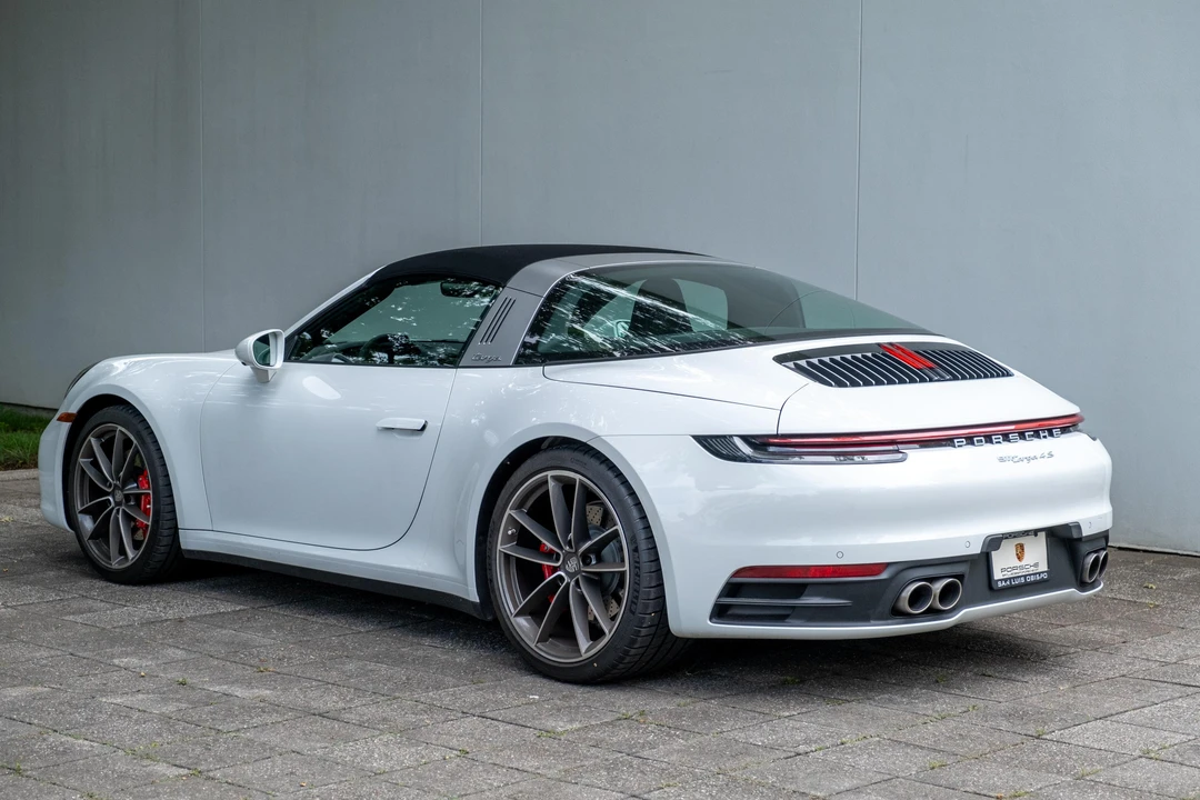 2023 Porsche 992 Targa 4 & 4S - Image 16 of 31
