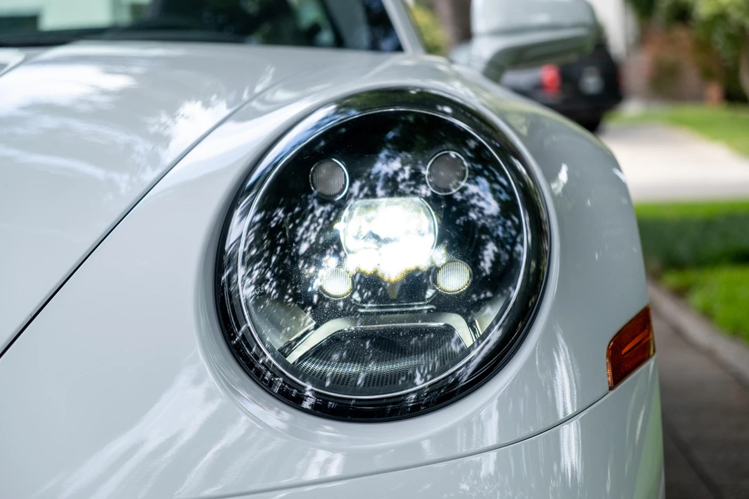 2023 Porsche 992 Targa 4 & 4S - Image 25 of 31