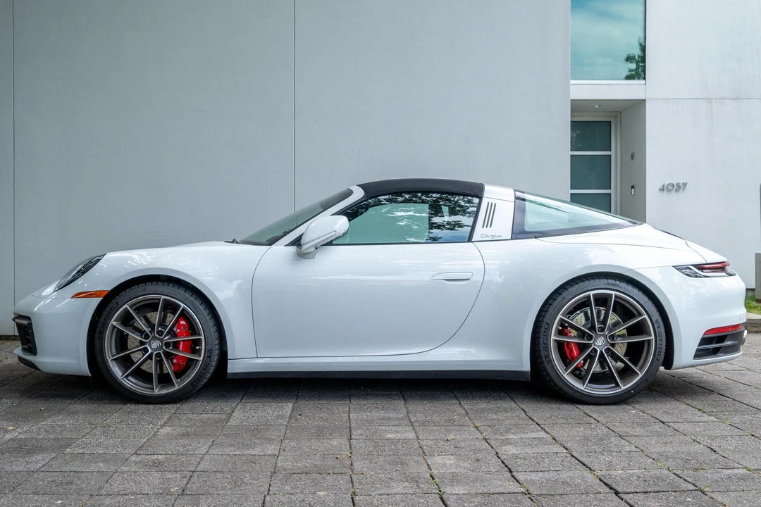 2023 Porsche 992 Targa 4 & 4S - Image 3 of 31