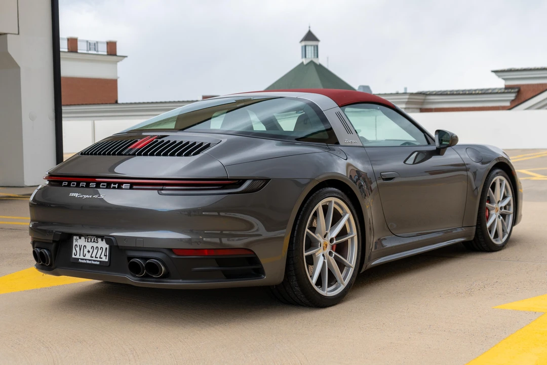 2023 Porsche 992 Targa 4 & 4S - Image 20 of 31