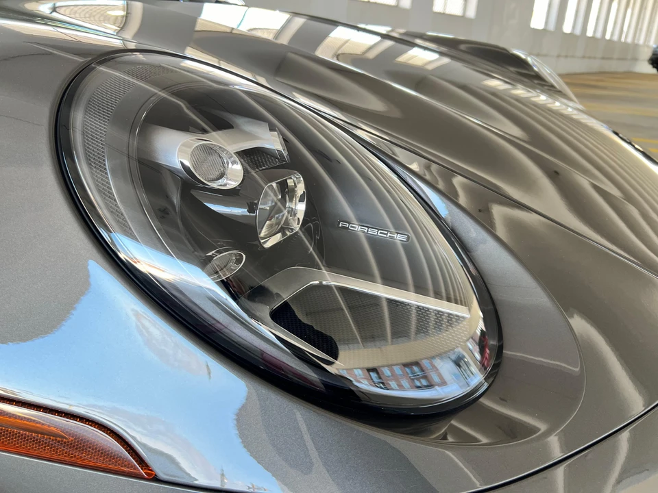 2023 Porsche 992 Targa 4 & 4S - Image 28 of 31