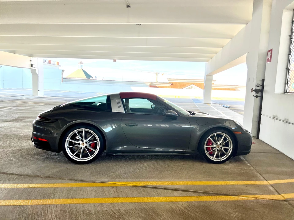 2023 Porsche 992 Targa 4 & 4S - Image 22 of 31