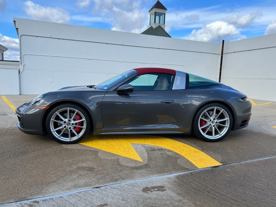 2023 Porsche 992 Targa 4 & 4S - Image 14 of 31