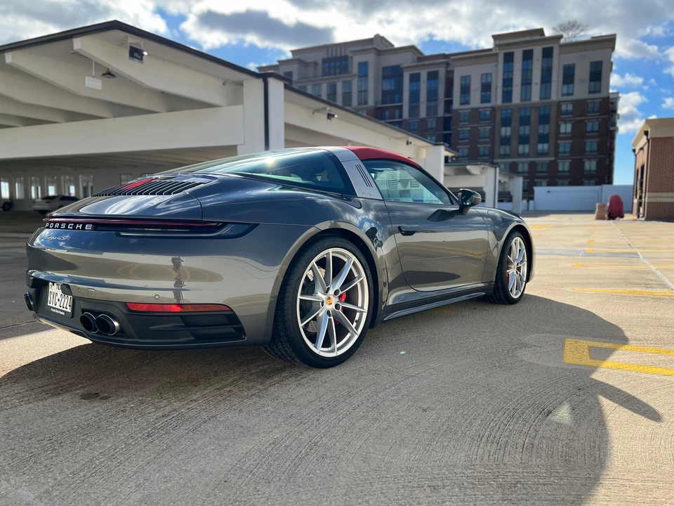 2023 Porsche 992 Targa 4 & 4S - Image 21 of 31