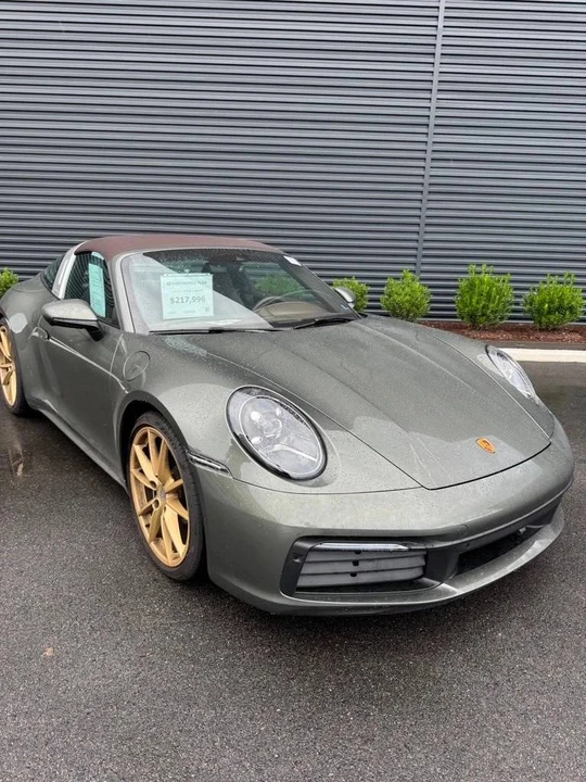 2023 Porsche 992 Targa 4 & 4S - Image 2 of 5