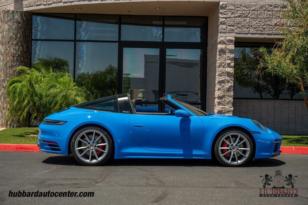 2023 Porsche 992 Targa 4 & 4S - Image 9 of 12