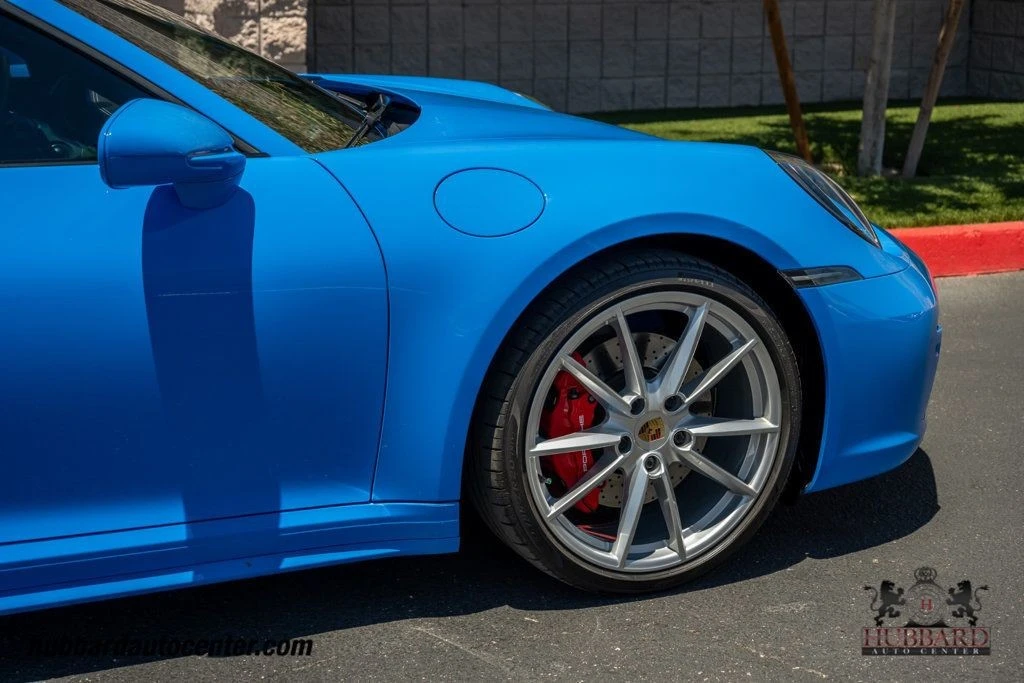 2023 Porsche 992 Targa 4 & 4S - Image 11 of 12