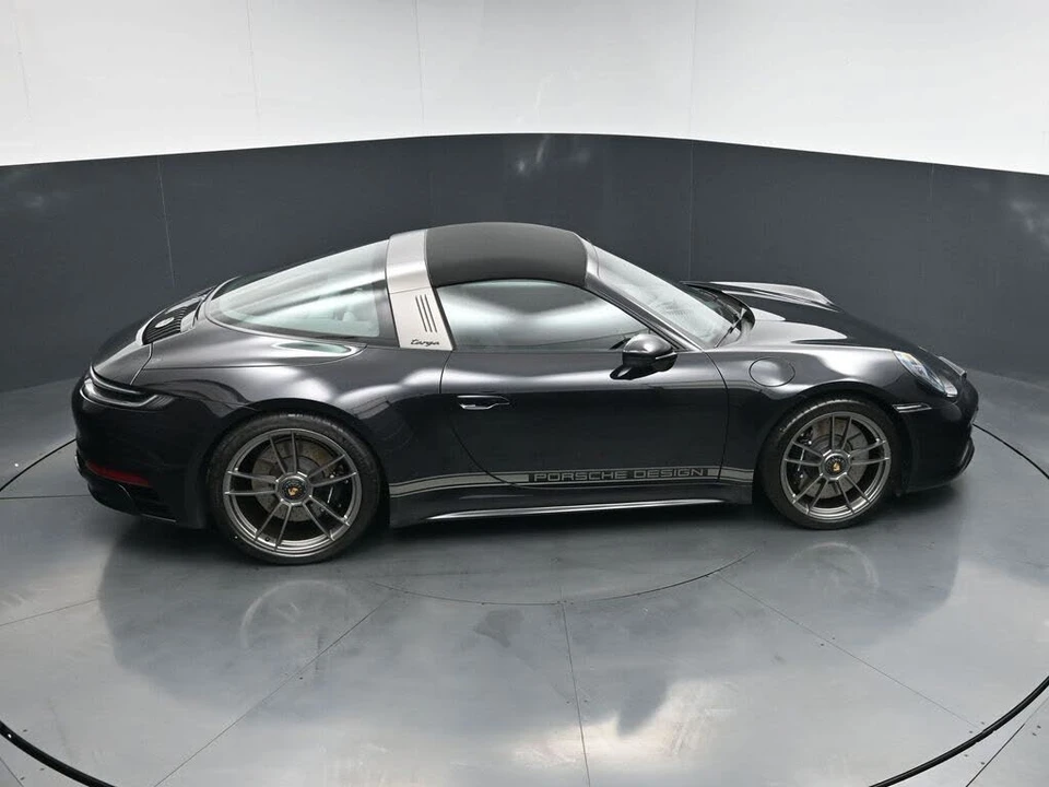 2023 Porsche 992 Targa 4 & 4S - Image 19 of 31