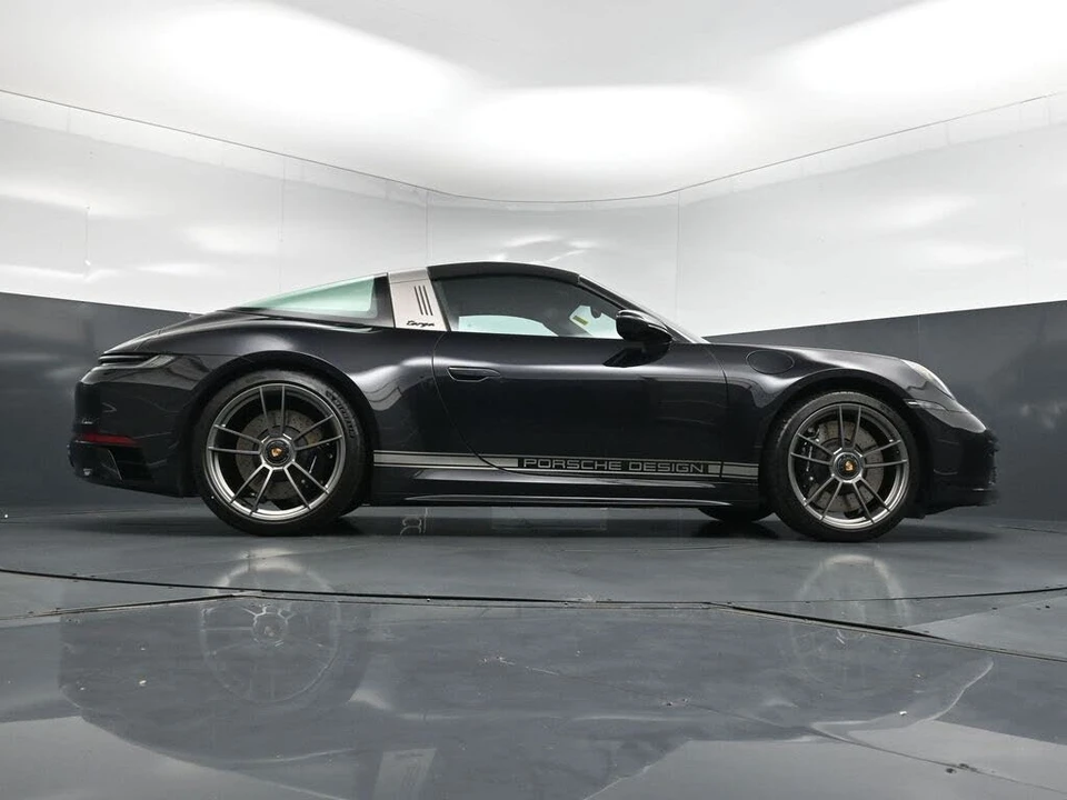 2023 Porsche 992 Targa 4 & 4S - Image 27 of 31
